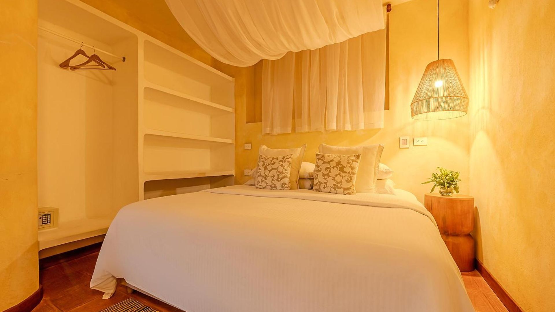 Moet Boutique Adutls Only Hotel 4*