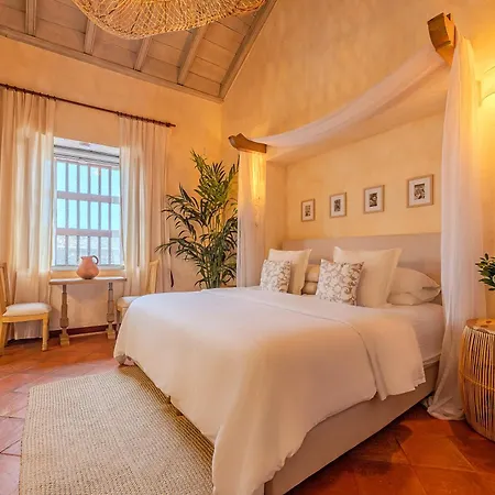 Moet Boutique Adutls Only Hotel 4*
