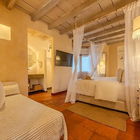 Moet Boutique Adutls Only Hotel 4*
