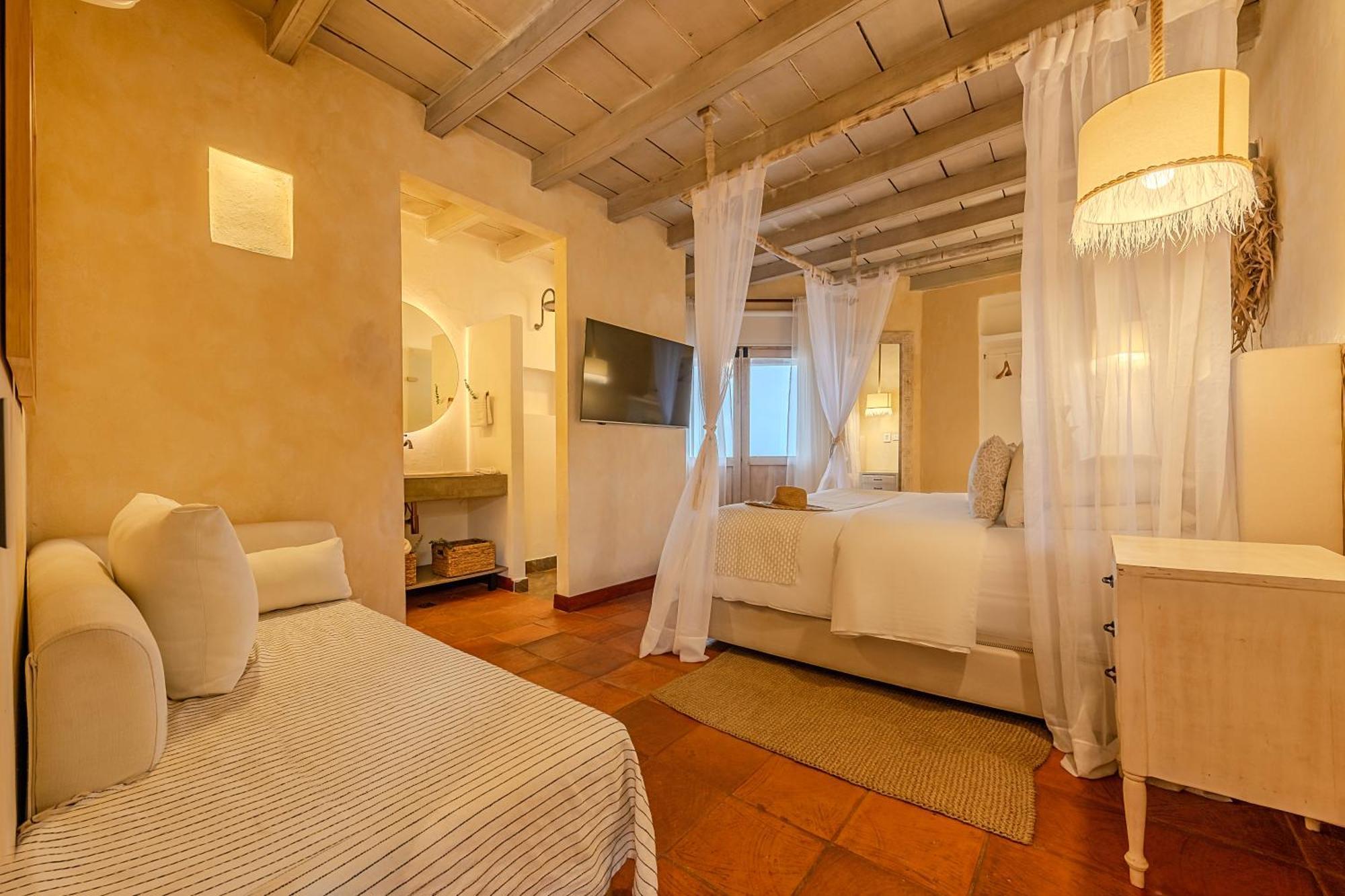 Moet Boutique Adutls Only Hotel 4*