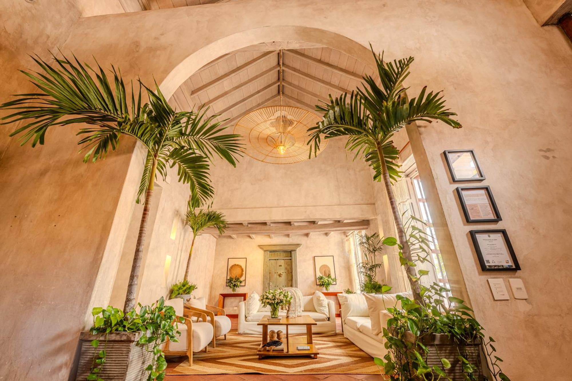 Moet Boutique Adutls Only Hotel 4*